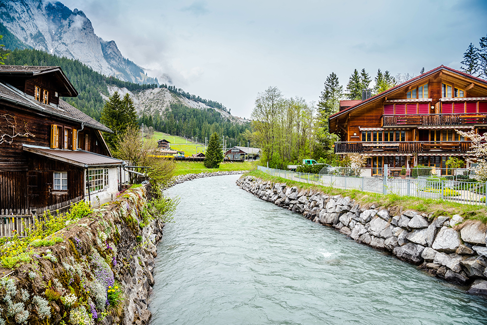 SWITZERLAND'S ALPINE MAJESTY